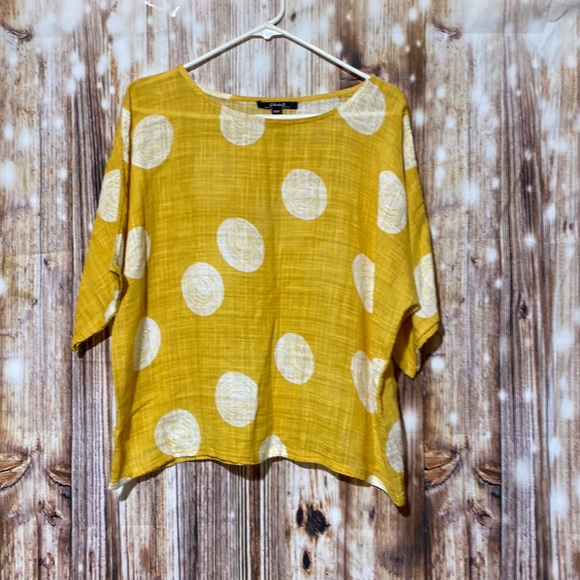 CHARLIE B Tops - Charlie B polk a dot cotton shirt med